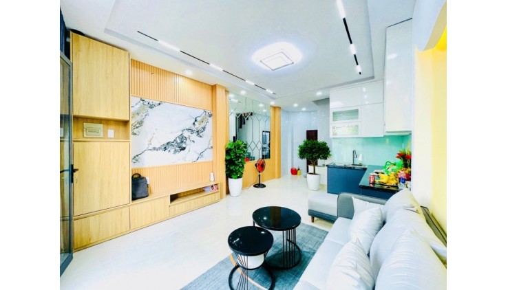 Bán Nhà HXH Trương Đăng Quế 5 Tầng 3 P.Ngủ Chỉ Hơn 5 Tỉ